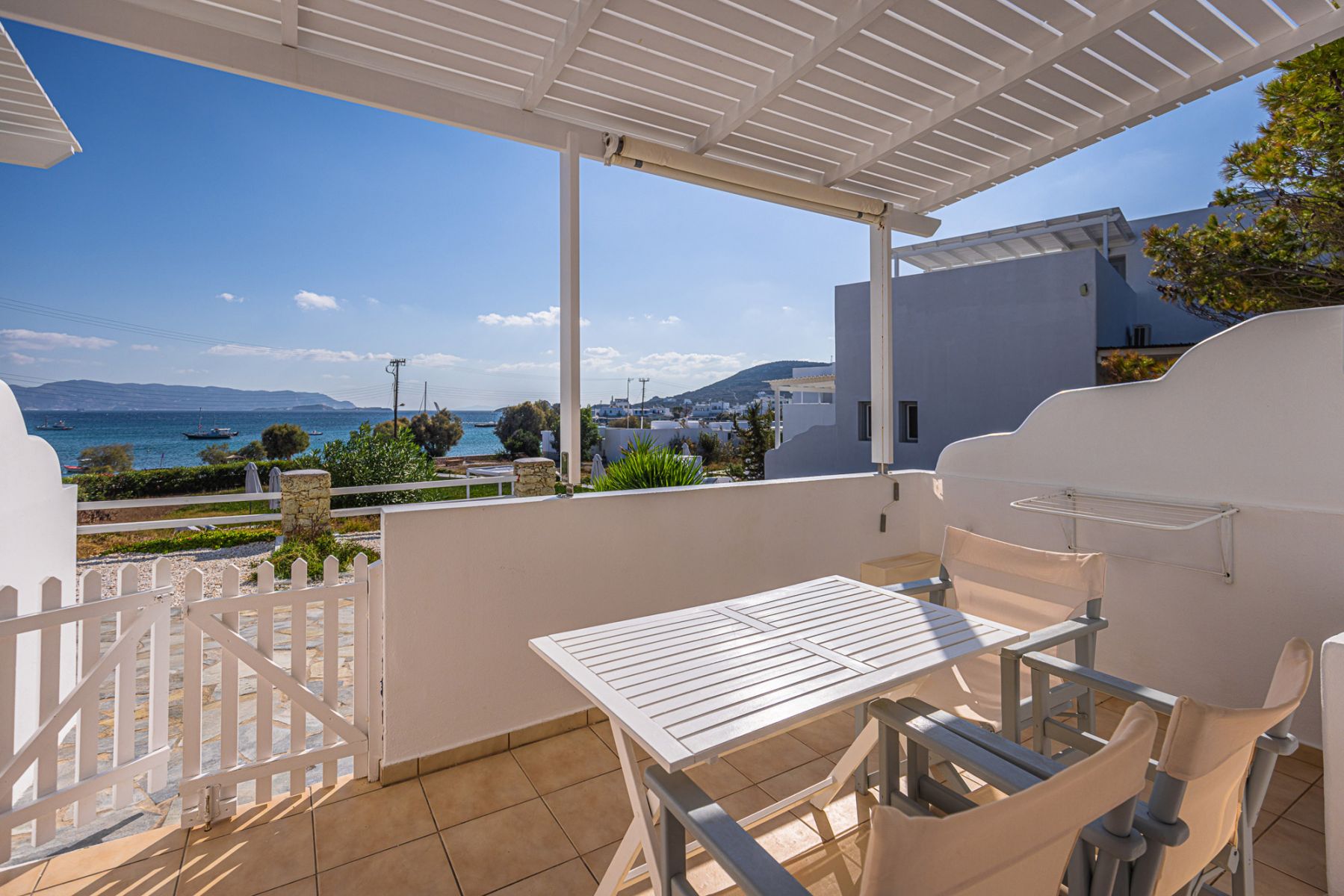 Accommodation: En Milo & Kymata - Milos | SwimTrek
