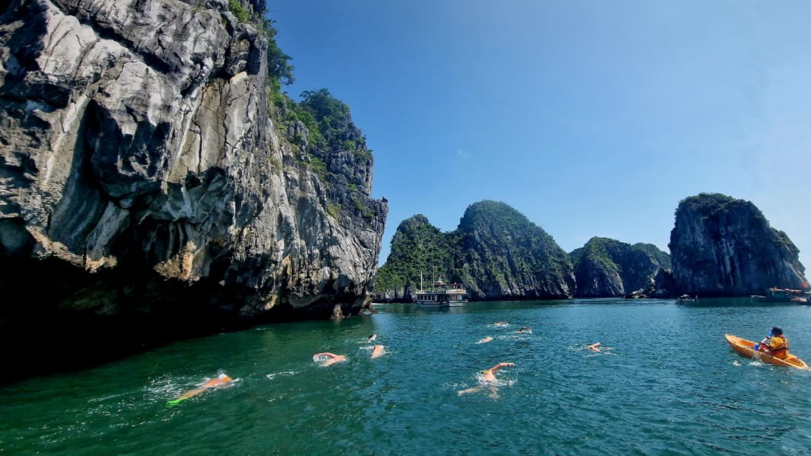 Lan Ha Bay Vietnam